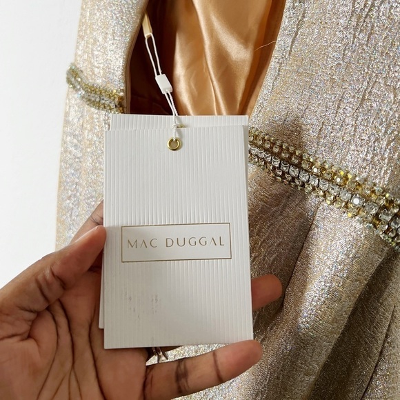 Mac Duggal Asymmetric Metallic Ruffle Gown - Picture 11 of 13